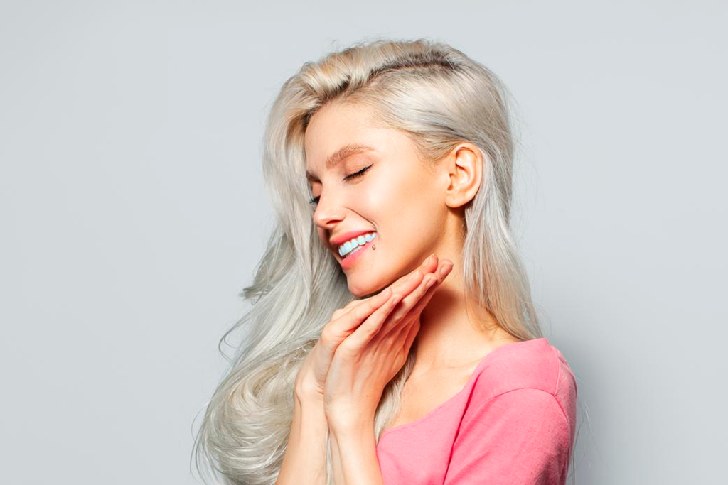 Cabelos platinados: dicas essenciais para um loiro deslumbrante