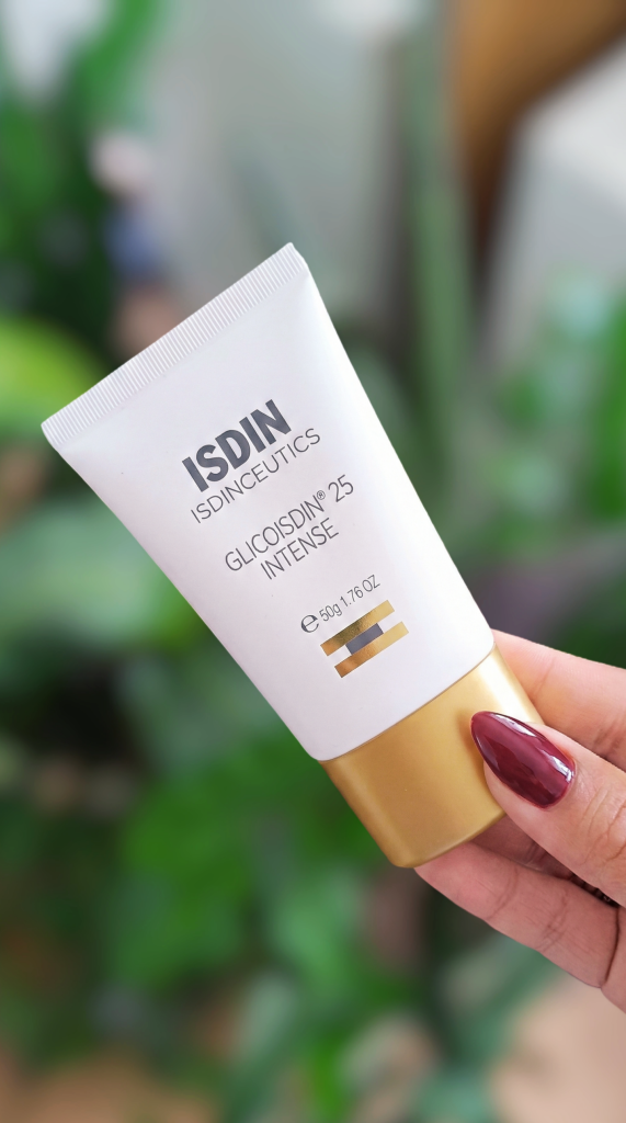 Resenha Glicoisdin 25 Intense: gel facial com efeito peeling da Isdinceutics