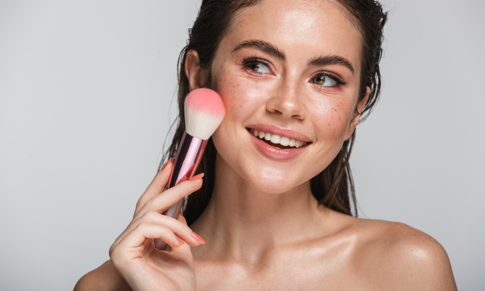 Strawberry makeup