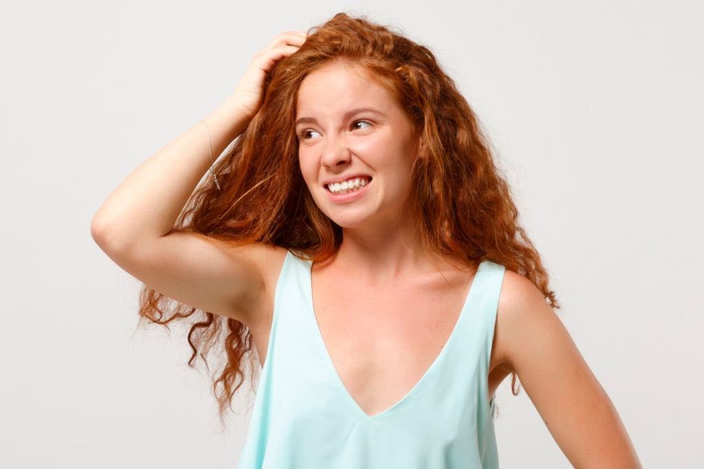Desembaraçar o cabelo sem quebrar os fios