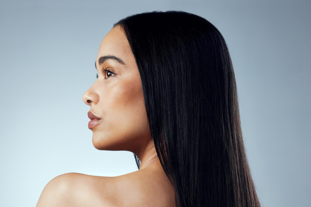Cabelo preto cresce mais que os loiros? Descubra o mito por trás dessa afirmação