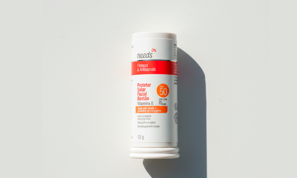 Resenha Protetor Solar Facial Needs Firmeza & Antissinais FPS 50 Bastão