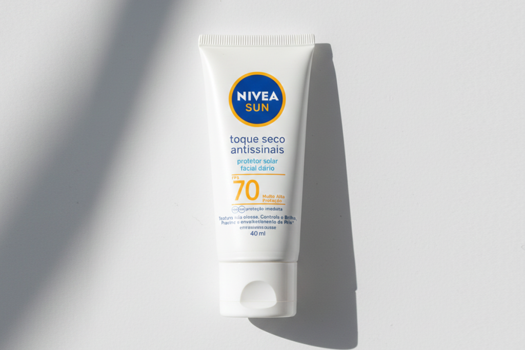 Nivea Sun Protetor Solar Facial Toque Seco Antissinais FPS 70