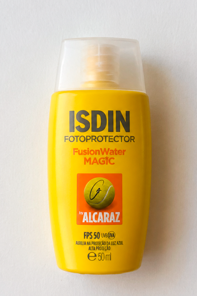 Resenha Protetor Solar Facial ISDIN FusionWater Magic by Alcaraz FPS50
